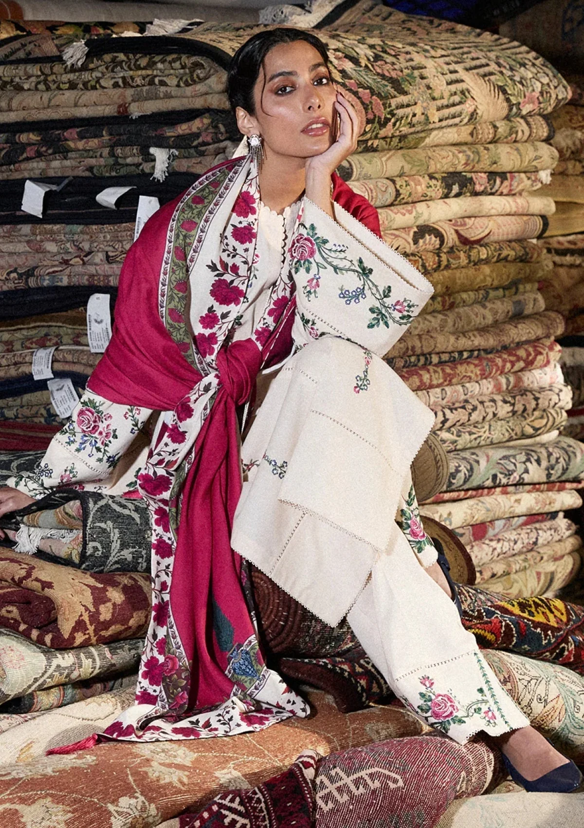 Lawn-3PC Embroidered Shirt With Digital Printed Jauqard Dupatta-5097 - Image 4